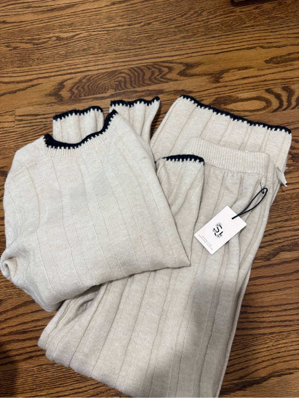 BRAND NEW Sincerely Jules Cream Ribbed & Black Trim Sweater & Sweatpants Set